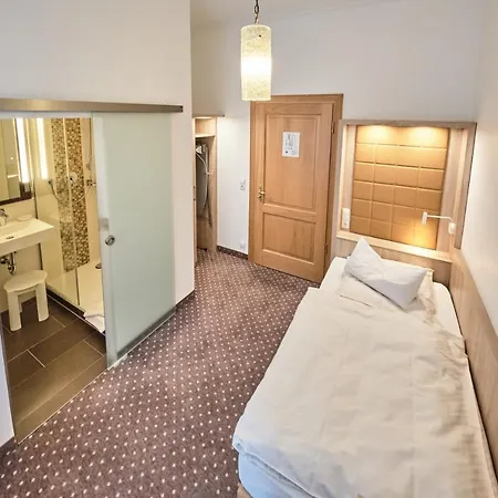 Haus Berlin 3* Bonn